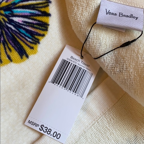 Vera Bradley beach towel - Picture 3 of 4